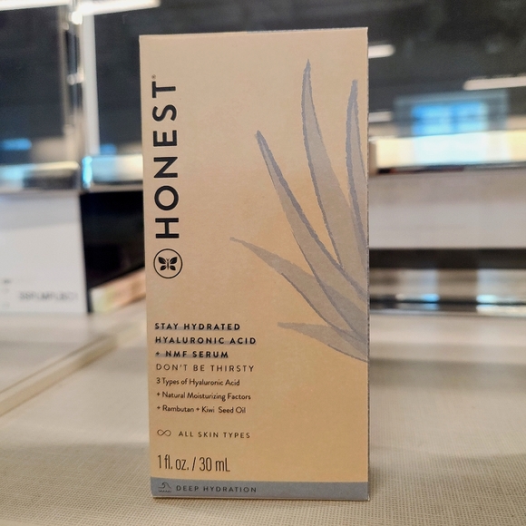 Honest Stay Hydrated Hyaluronic Acid + NMF Serum - Picture 1 of 4